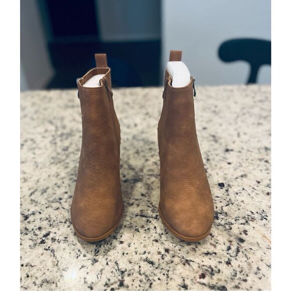 FISACE Womens V Cut Out Ankle Boot Pointed Toe Snakeskin Chunky Stacked Mid Heel - Picture 4 of 7